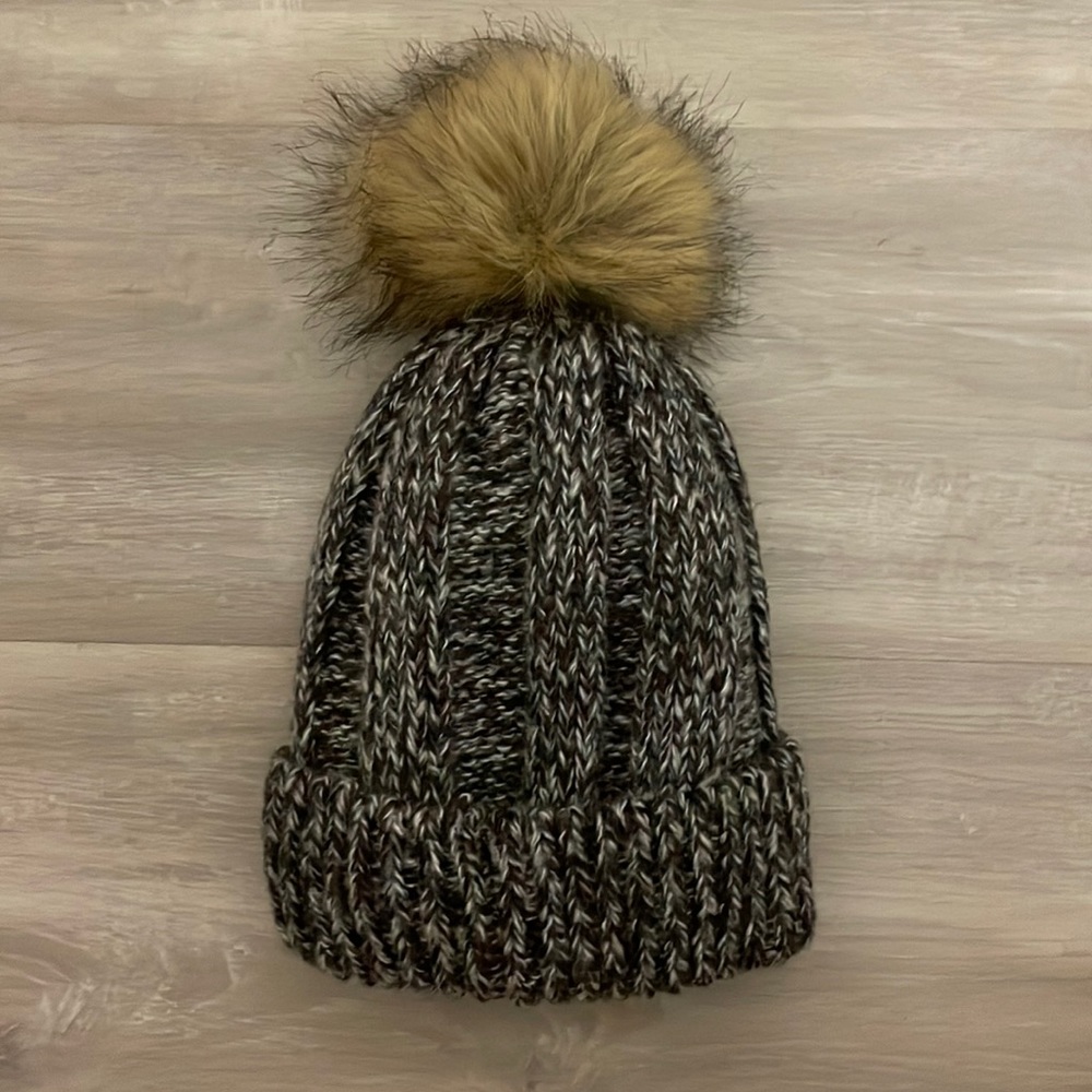 Eddie Bauer knit beanie